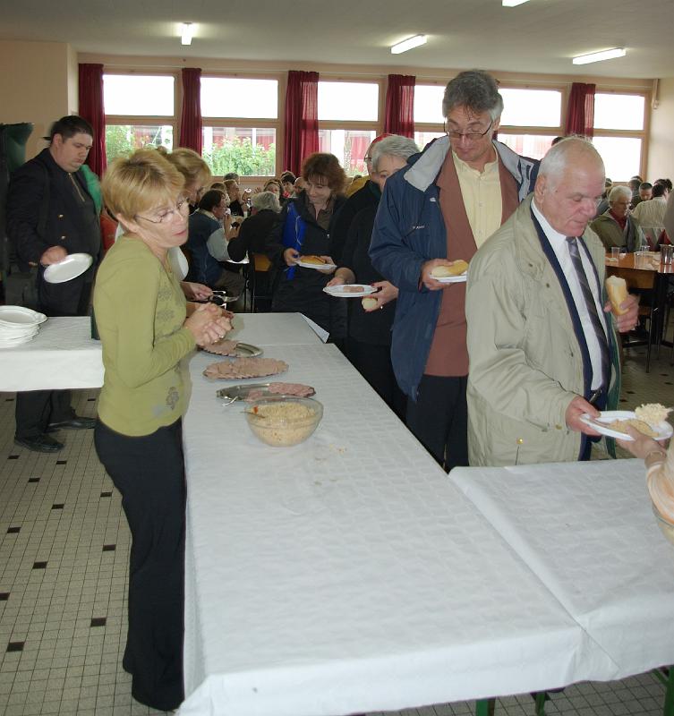 Repas benevoles CEF2007_07.jpg - Repas des bénévoles à la cantine scolaire